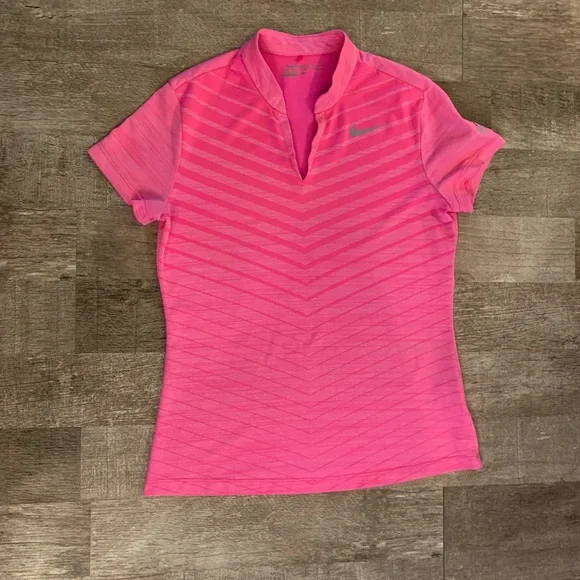Womens Pink Nike Golf Shirt Size Medium - Picture 1 of 4